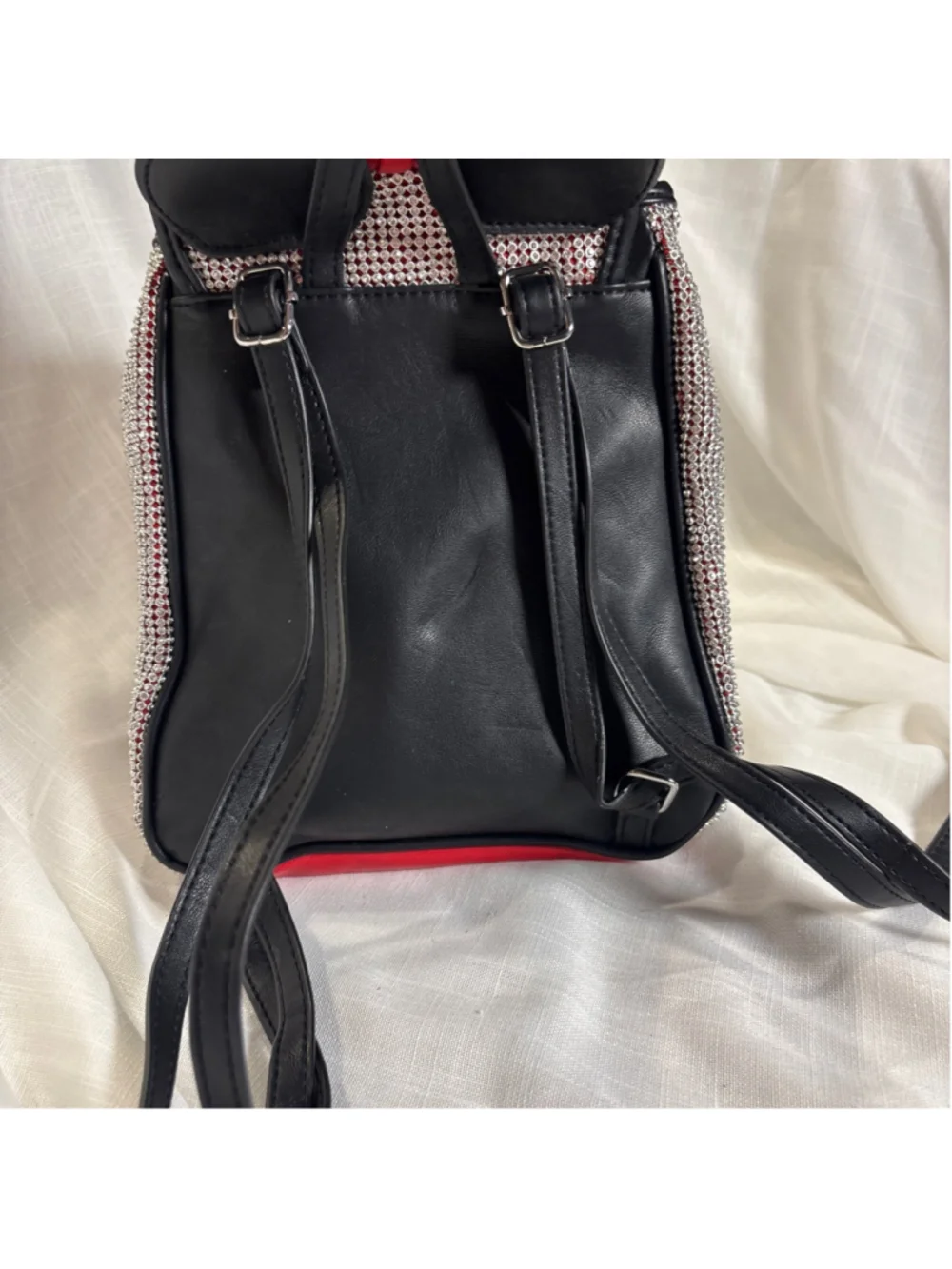 Disney Minnie Mouse mini-backpack. Sparkle in style new without tags adorable ! - Picture 10 of 13